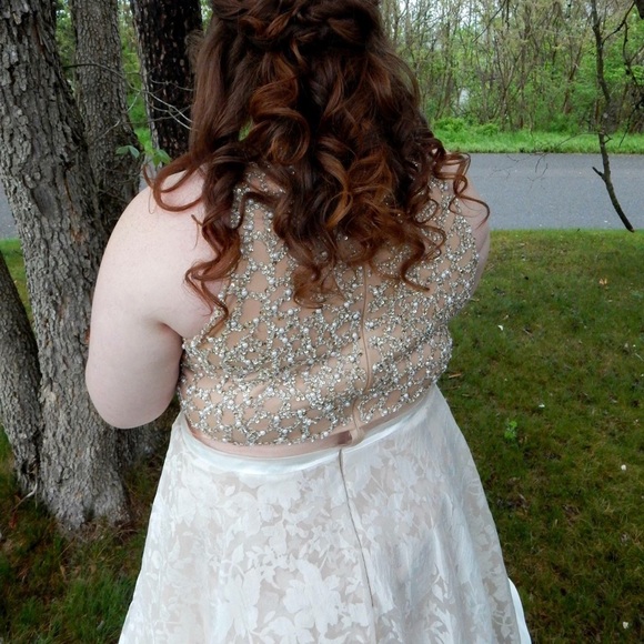 Pearl Prom Dress - Picture 3 of 4